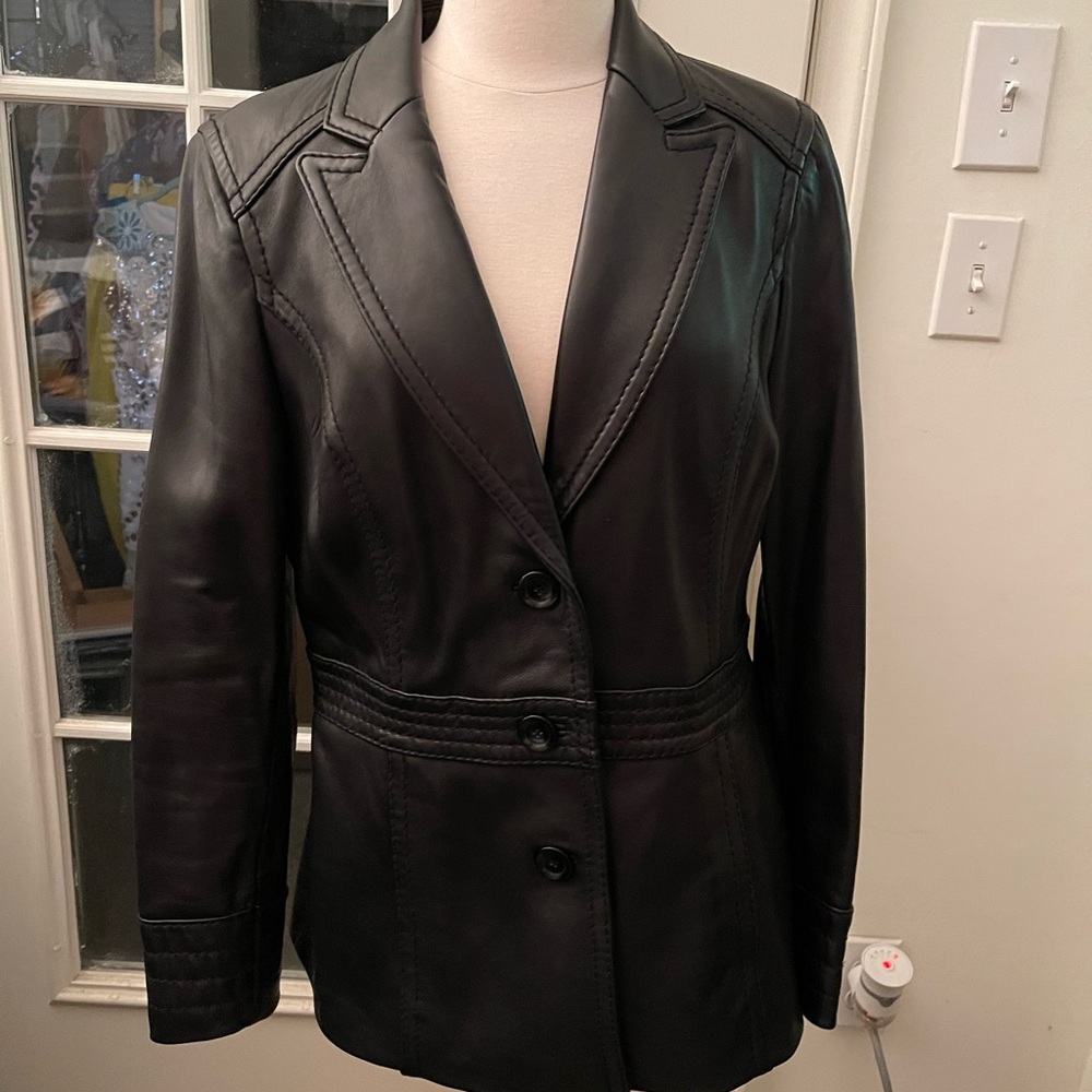 Stunning Nwot Butter soft leatger Jackey by Avanti size L